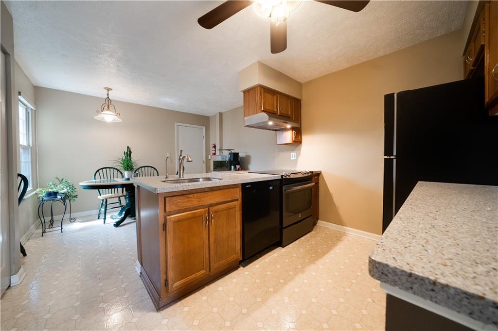 1117 Old Farm Road Lawrence, PA 15055 - Photo 7 of 27