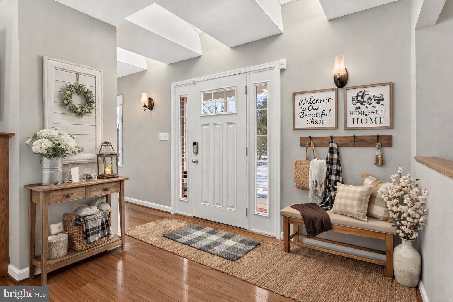 8564 Opal Road Warrenton, VA 20186 - Photo 4 of 88 Entry Way Virtually
Staged