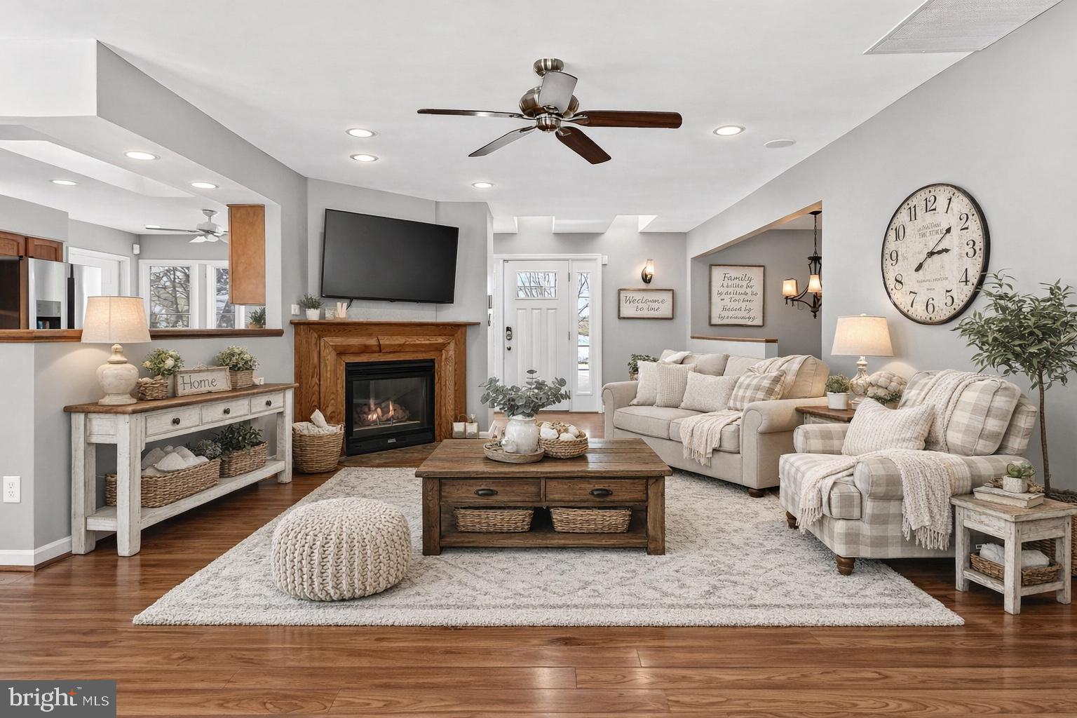 8564 Opal Road Warrenton, VA 20186 - Photo 6 of 88 FR Main Level Virtually Staged