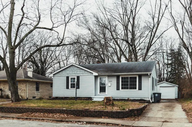$215,000 | 1809 South Kenmore Drive, Evansville, IN 47714