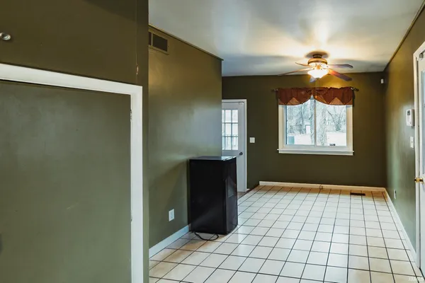 $209,000 | 1809 South Kenmore Drive, Evansville, IN 47714