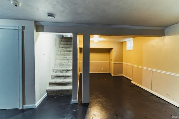 $209,000 | 1809 South Kenmore Drive, Evansville, IN 47714