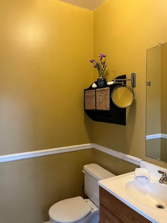 $209,000 | 1809 South Kenmore Drive, Evansville, IN 47714