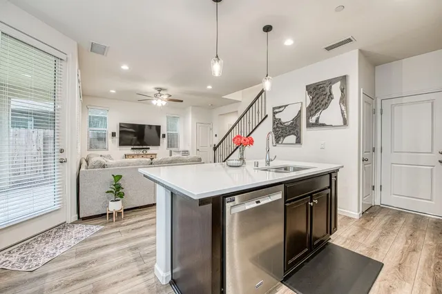 $389,999 | 123 Capstone Way South, Madera, CA 93636