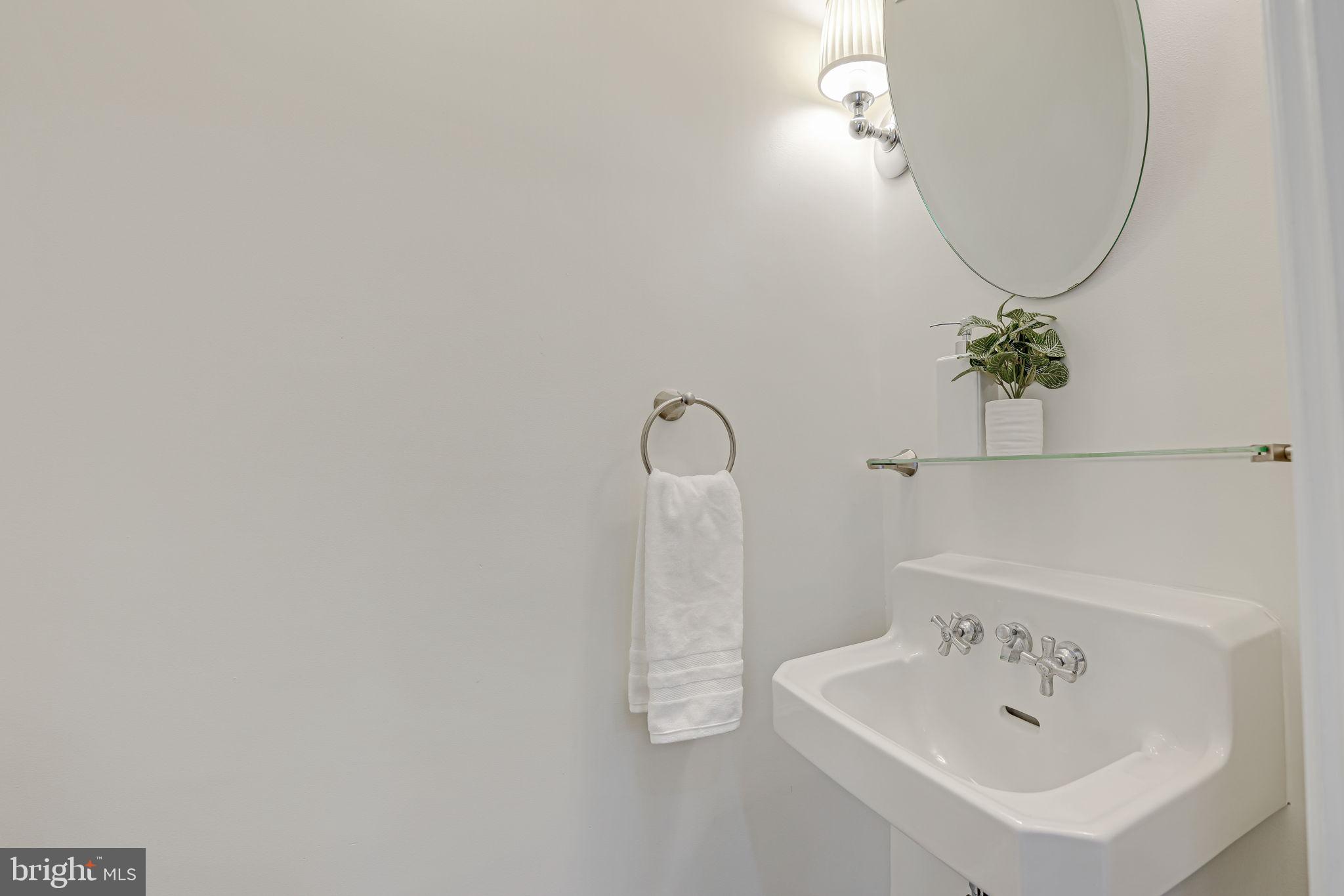 4711 Reservoir Road Northwest Washington, DC 20007 - Photo 13 of 32