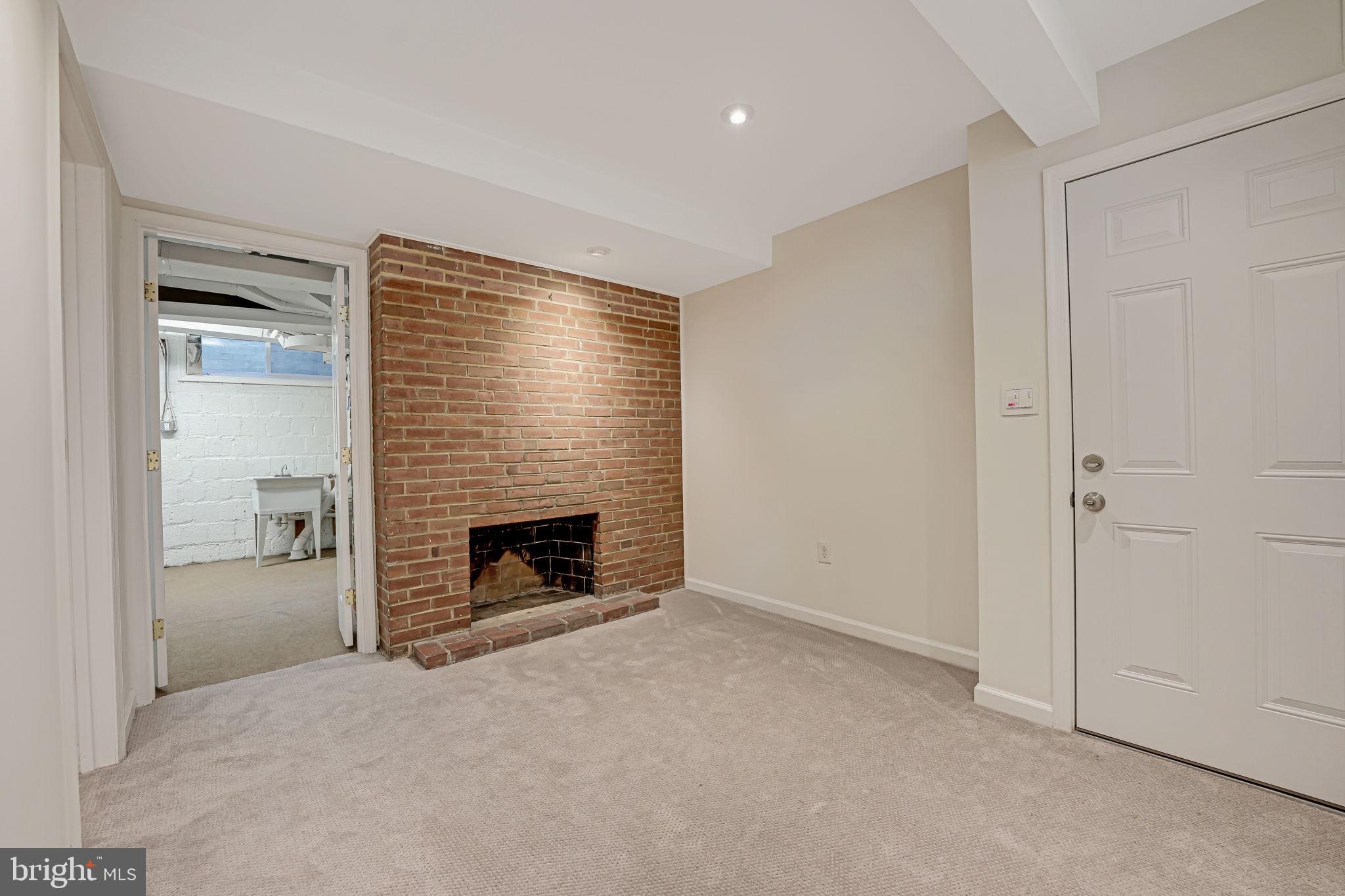 4711 Reservoir Road Northwest Washington, DC 20007 - Photo 25 of 32