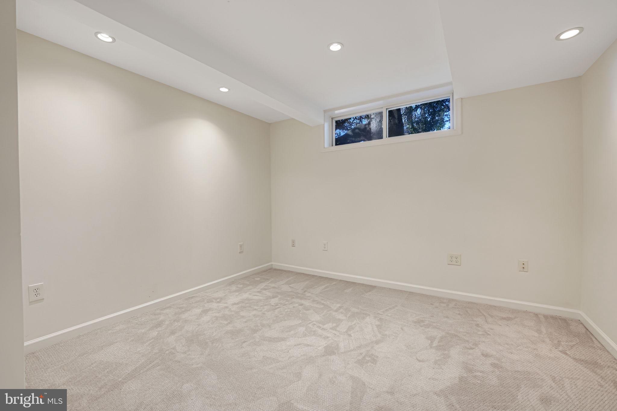 4711 Reservoir Road Northwest Washington, DC 20007 - Photo 26 of 32