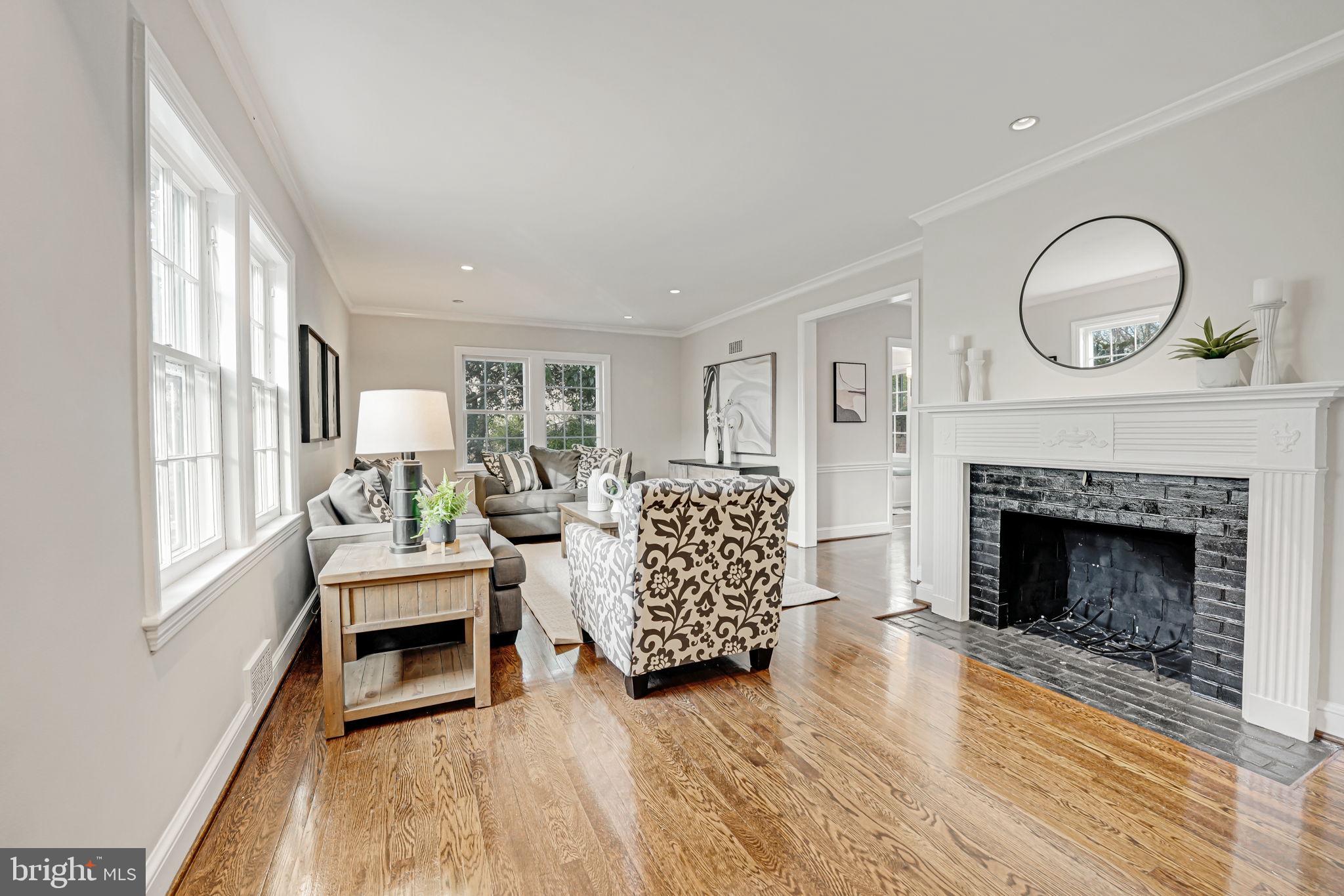 4711 Reservoir Road Northwest Washington, DC 20007 - Photo 4 of 32