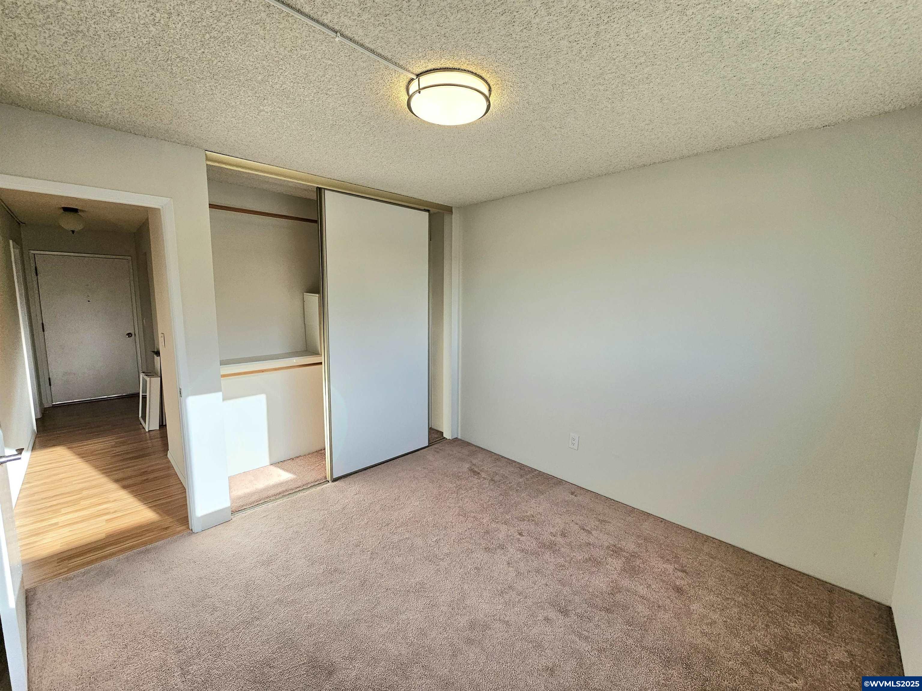 950 Evergreen Road, Unit 207 Woodburn, OR 97071 - Photo 12 of 33