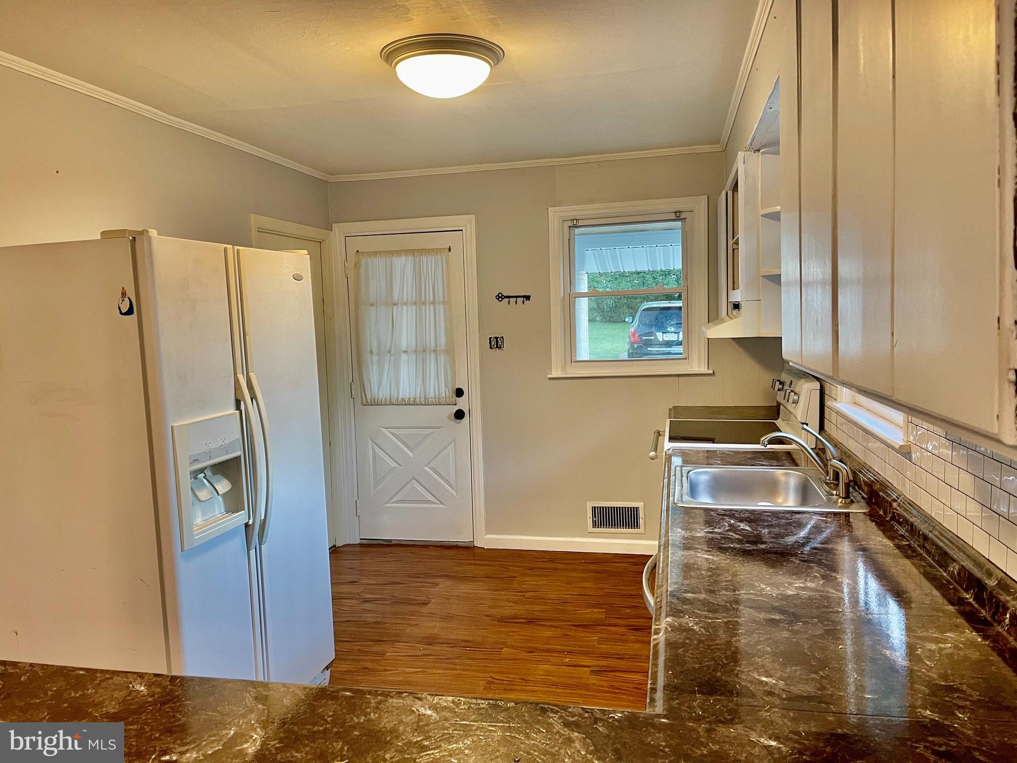 20 Valley Road York, PA 17407 - Photo 3 of 20 Gallery Image 3