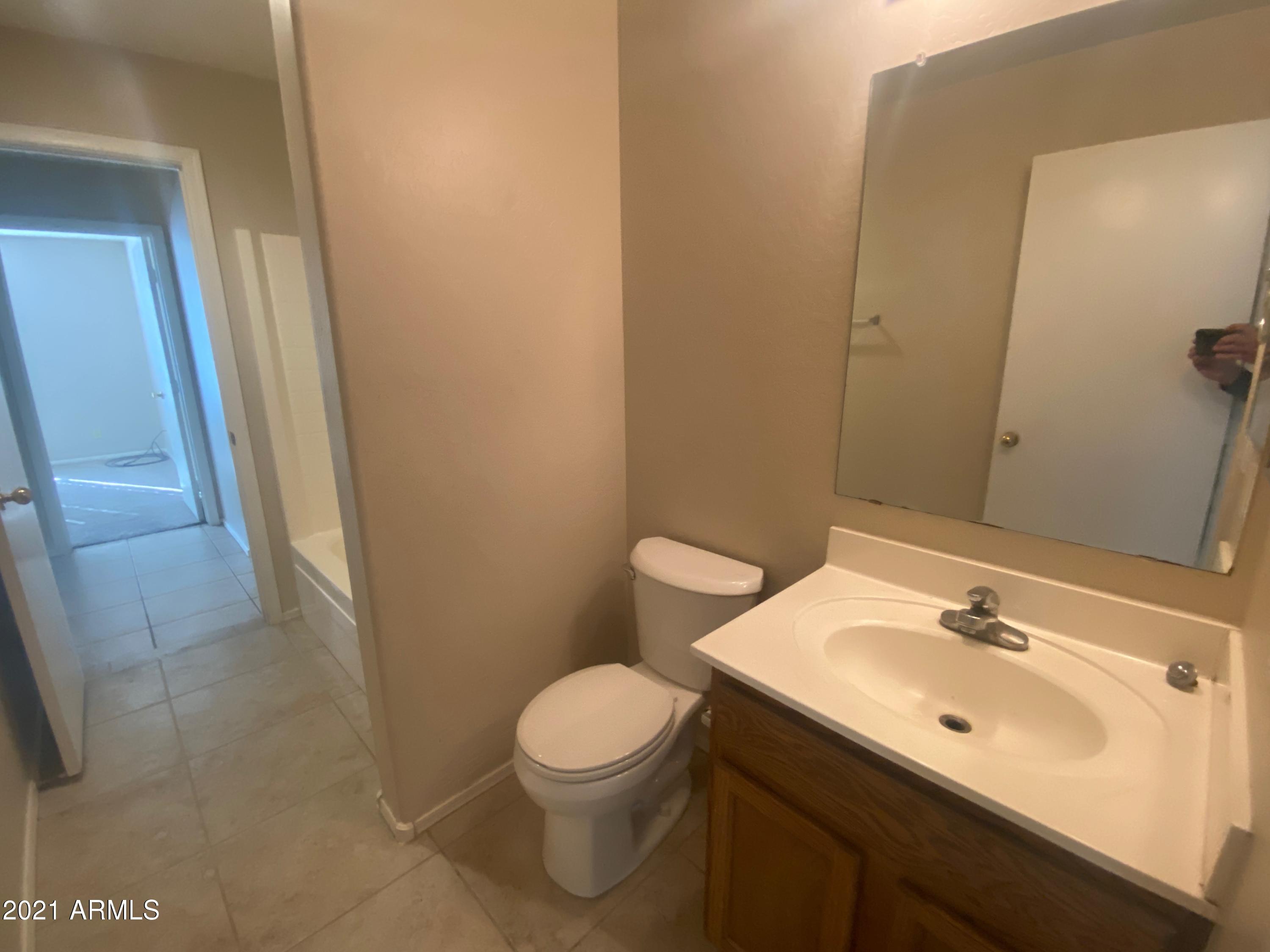 9945 West Heber Road Tolleson, AZ 85353 - Photo 6 of 11 IMG_6143