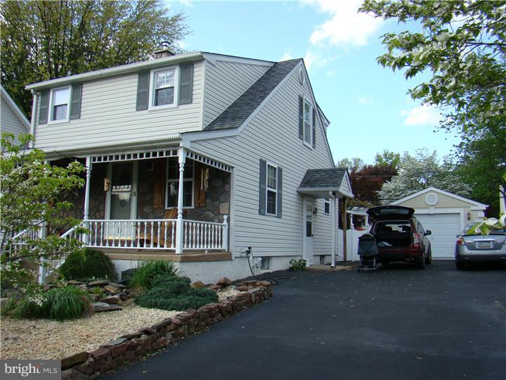 18 Norwyn Road Hatboro, PA 19040 - Photo 3 of 10