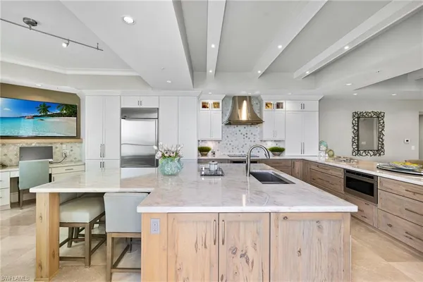 $3,500,000 | 960 Cape Marco Drive, Unit 2105, Marco Island, FL 34145