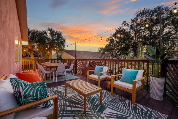 $1,590,000 | 2302 Bay Boulevard, Indian Rocks Beach, FL 33785