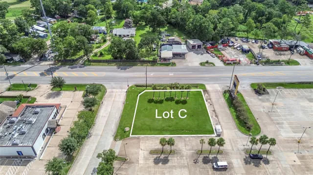 an aerial view of a tennis court
