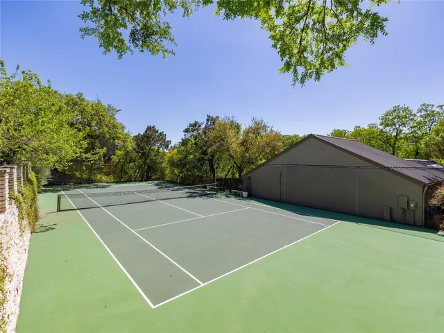a view of a tennis court