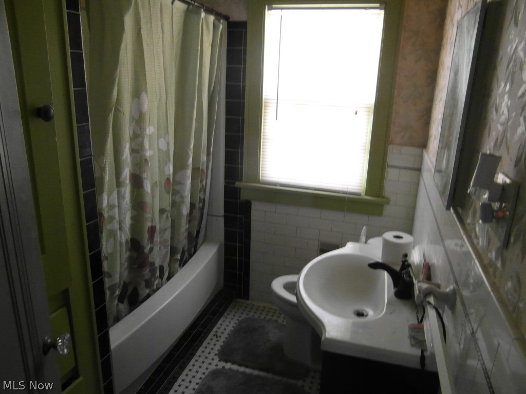 3593 Avalon Road Cleveland, OH 44120 - Photo 26 of 33