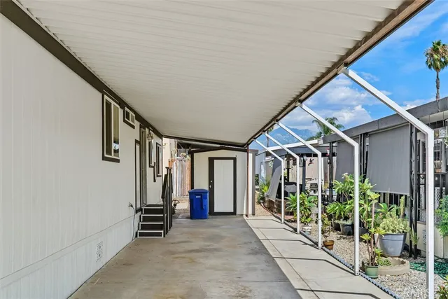 a view of entryway and hall