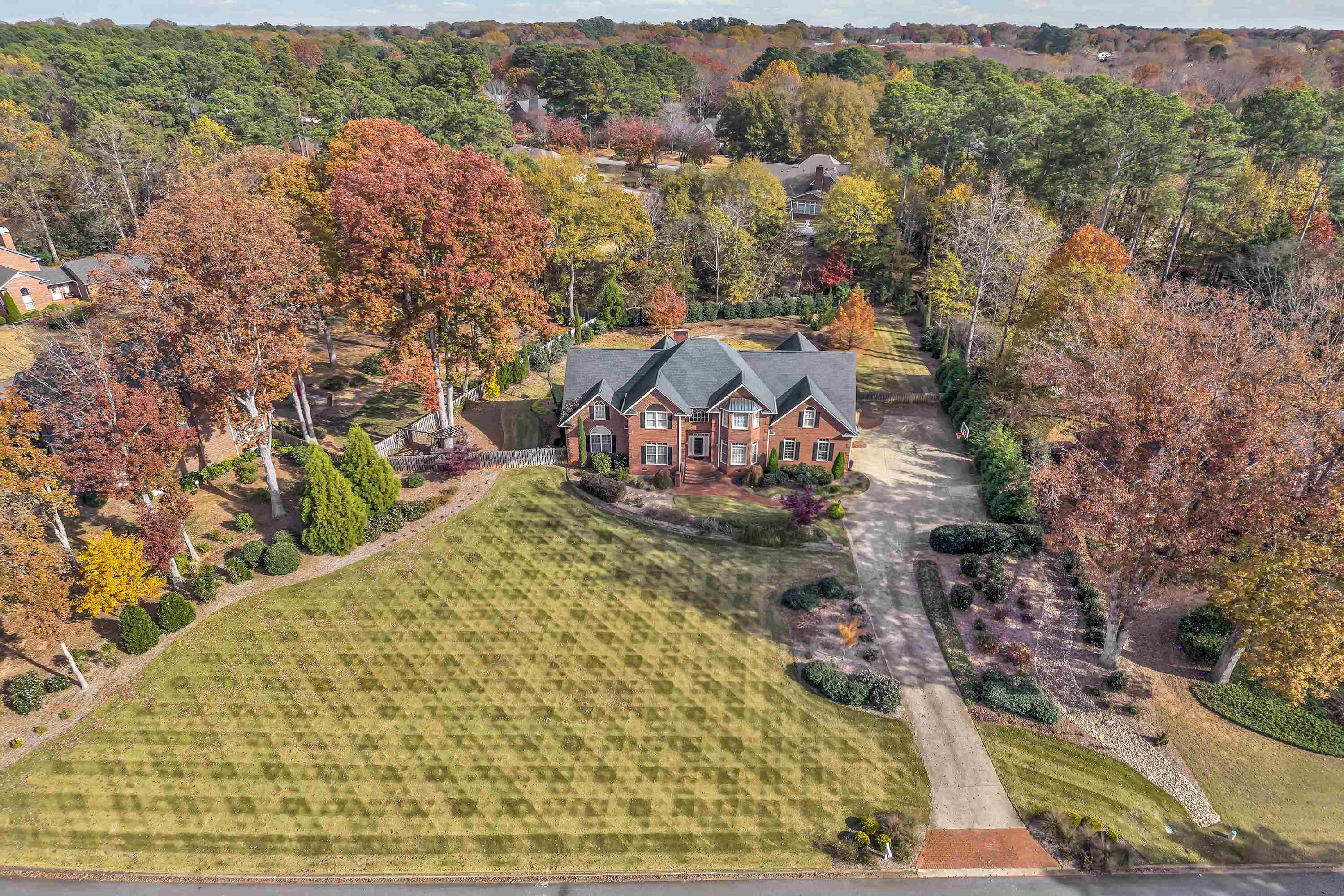 111 West Woodglen Road Spartanburg, SC 29301 - Photo 2 of 40