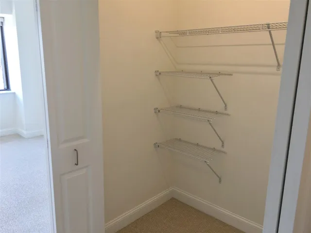 $2,512 | 875 Elm Street, Unit 417, Manchester, NH 03101