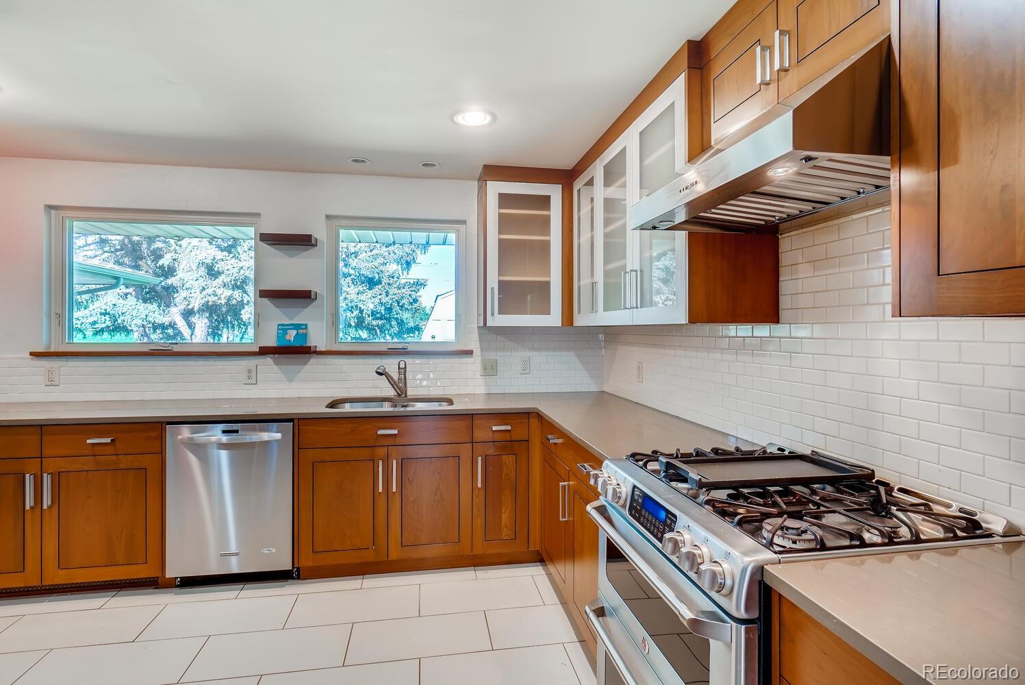 3335 Zephyr Court Wheat Ridge, CO 80033 - Photo 5 of 40