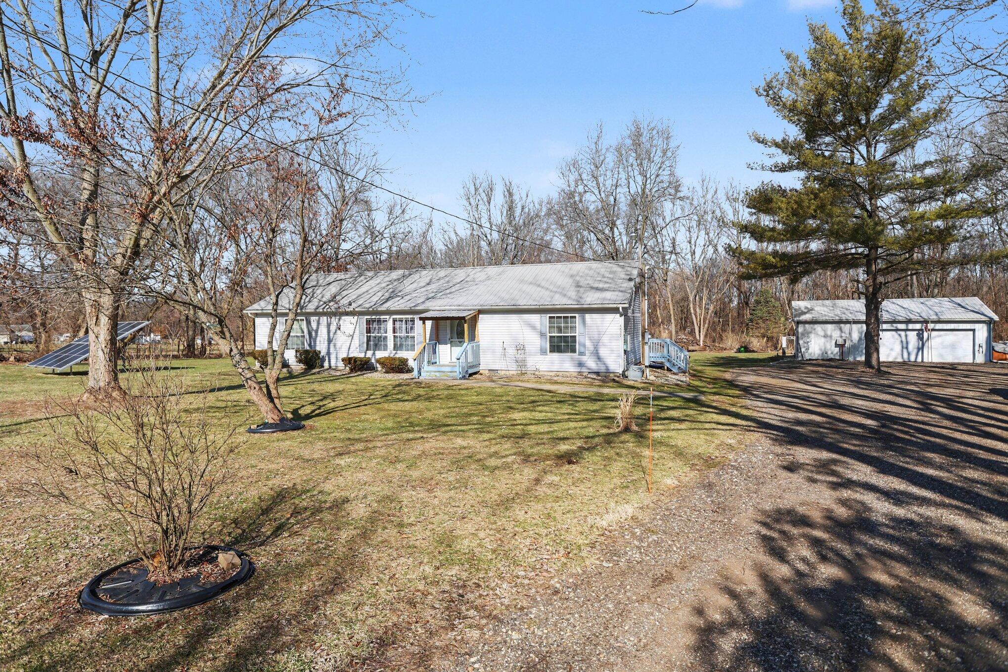 4827 West Paradise Road Battle Creek, MI 49015 - Photo 2 of 28 1000060880
