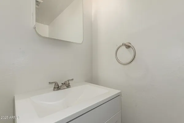 $319,990 | 1535 West Hazelwood Street, Phoenix, AZ 85015