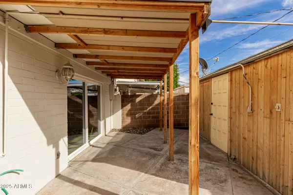 $319,990 | 1535 West Hazelwood Street, Phoenix, AZ 85015