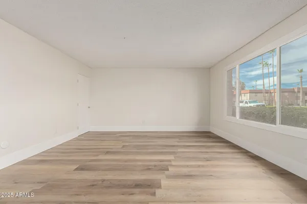 $319,990 | 1535 West Hazelwood Street, Phoenix, AZ 85015