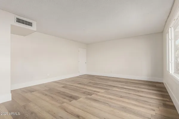 $319,990 | 1535 West Hazelwood Street, Phoenix, AZ 85015