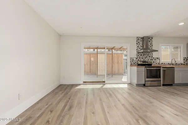 $319,990 | 1535 West Hazelwood Street, Phoenix, AZ 85015