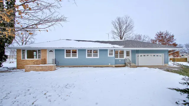 $365,000 | 124 Cedar Street Southeast, Mazeppa, MN 55956