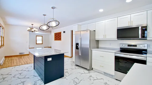 $365,000 | 124 Cedar Street Southeast, Mazeppa, MN 55956