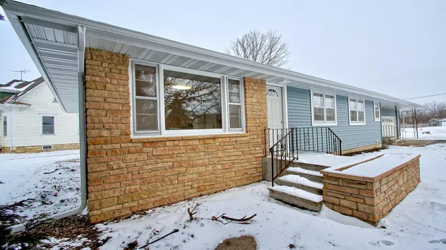 $365,000 | 124 Cedar Street Southeast, Mazeppa, MN 55956