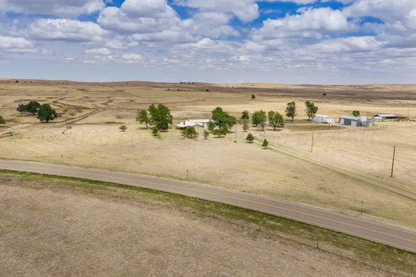 $345,000 | 8616 Farm To Market 48, Mobeetie, TX 79061