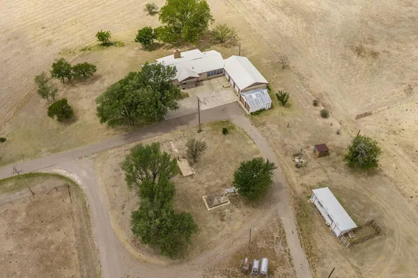 $345,000 | 8616 Farm To Market 48, Mobeetie, TX 79061