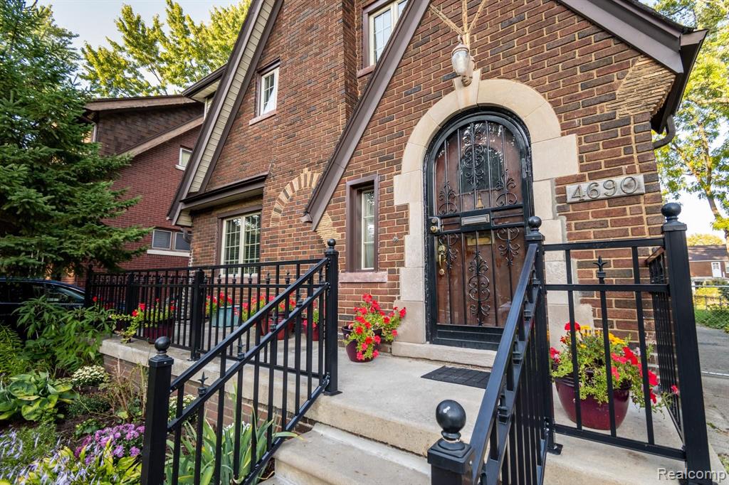 4690 Audubon Road Detroit, MI 48224 - Photo 2 of 37