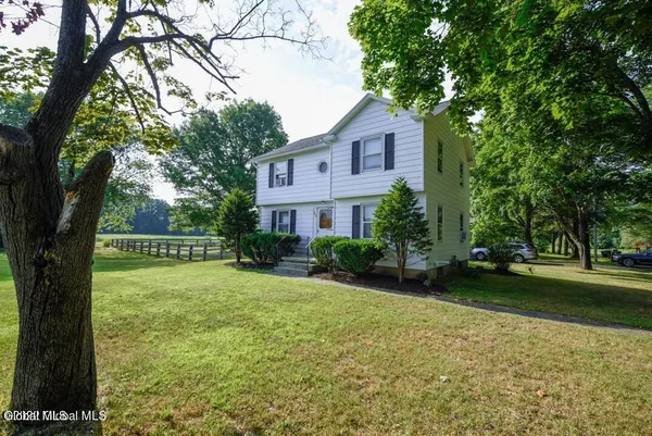 $310,000 | 642 Feura Bush Road, Bethlehem, NY 12077