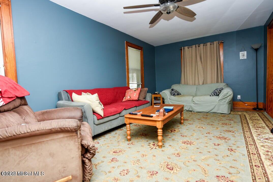 642 Feura Bush Road Bethlehem, NY 12077 - Photo 12 of 23 20220722164928512738000000-o