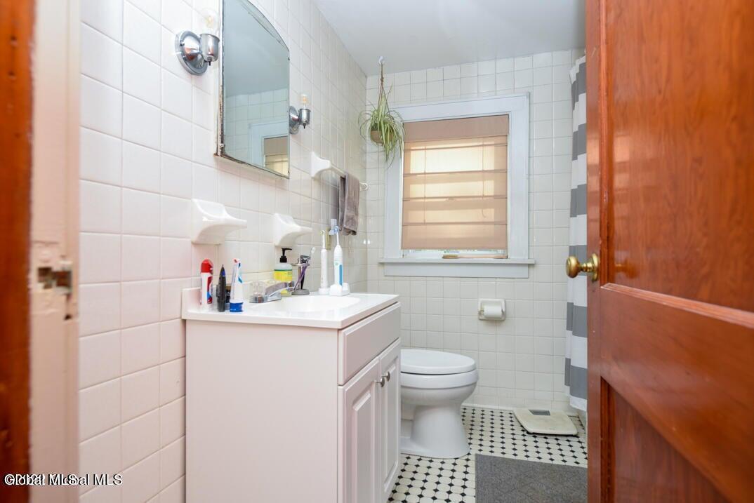 642 Feura Bush Road Bethlehem, NY 12077 - Photo 16 of 23 20220722164937281261000000-o