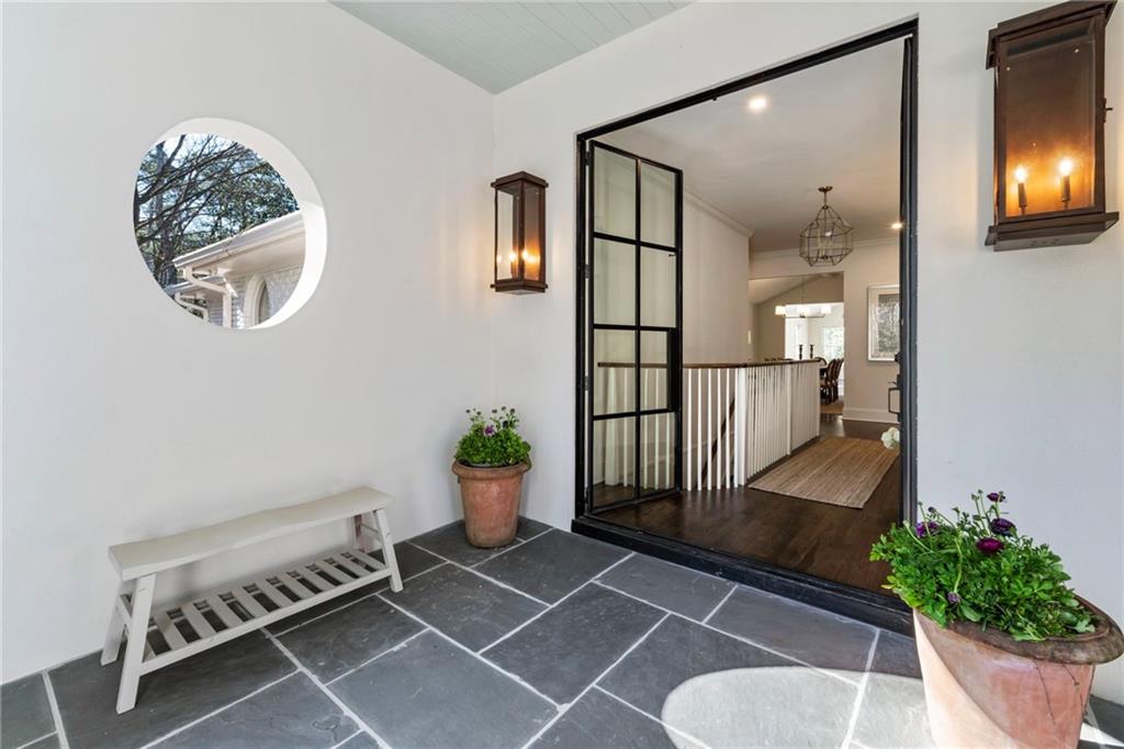 2914 Rockingham Drive Northwest Atlanta, GA 30327 - Photo 5 of 65