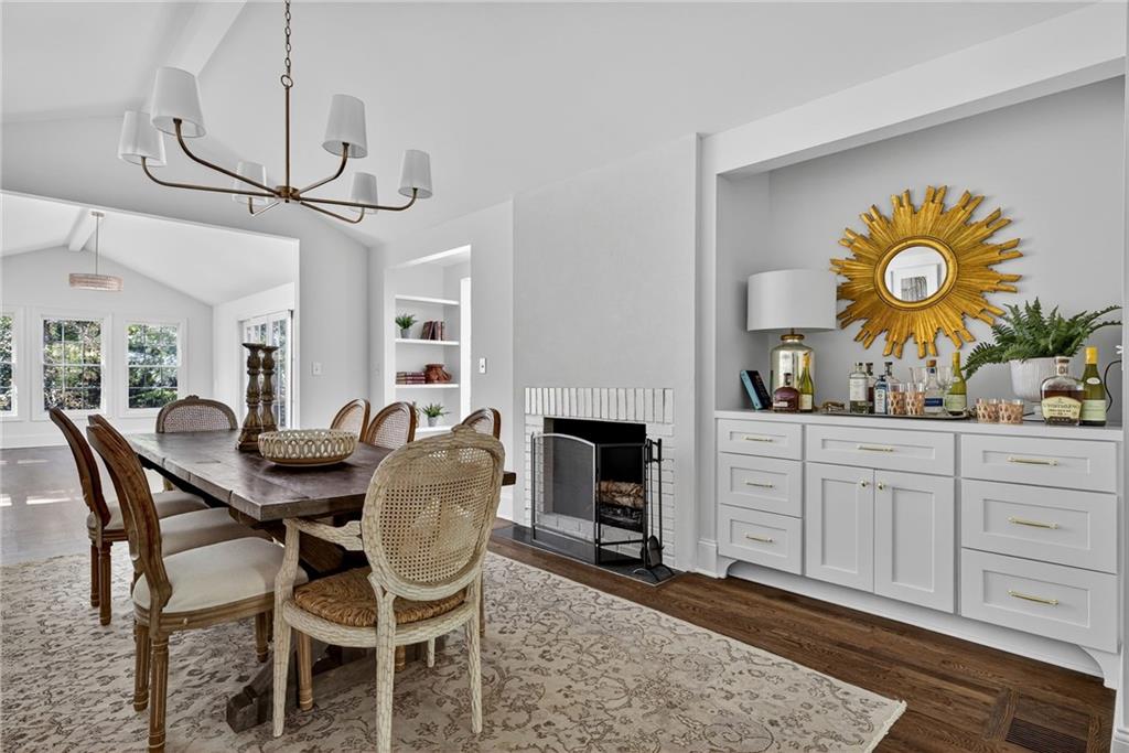 2914 Rockingham Drive Northwest Atlanta, GA 30327 - Photo 9 of 65