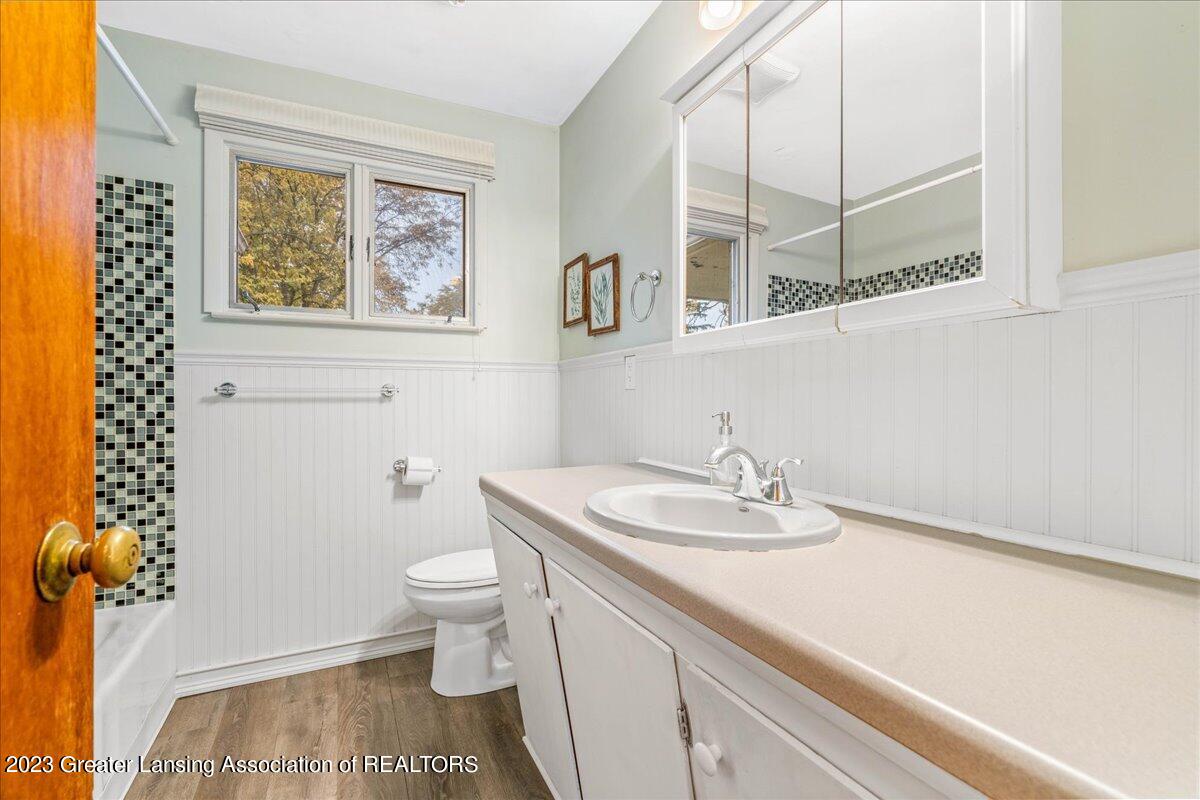 946 Delridge Road East Lansing, MI 48823 - Photo 14 of 28 26-Media Jett-16
