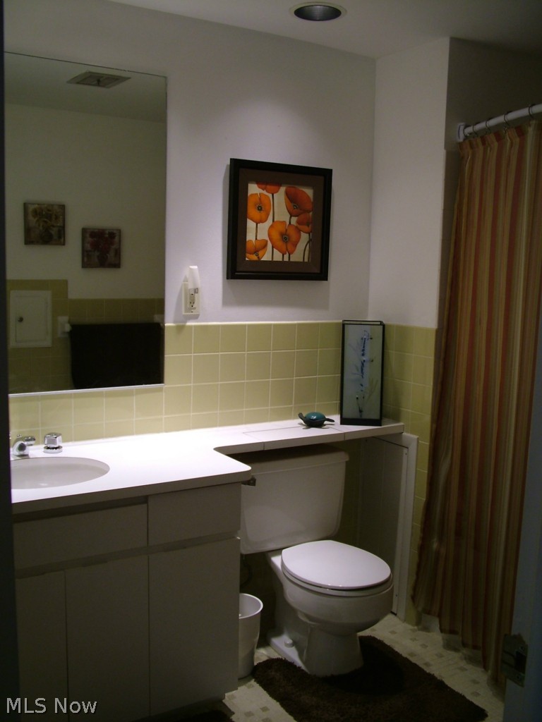 1015 Roland Road Lyndhurst, OH 44124 - Photo 11 of 14 Gallery Image 11