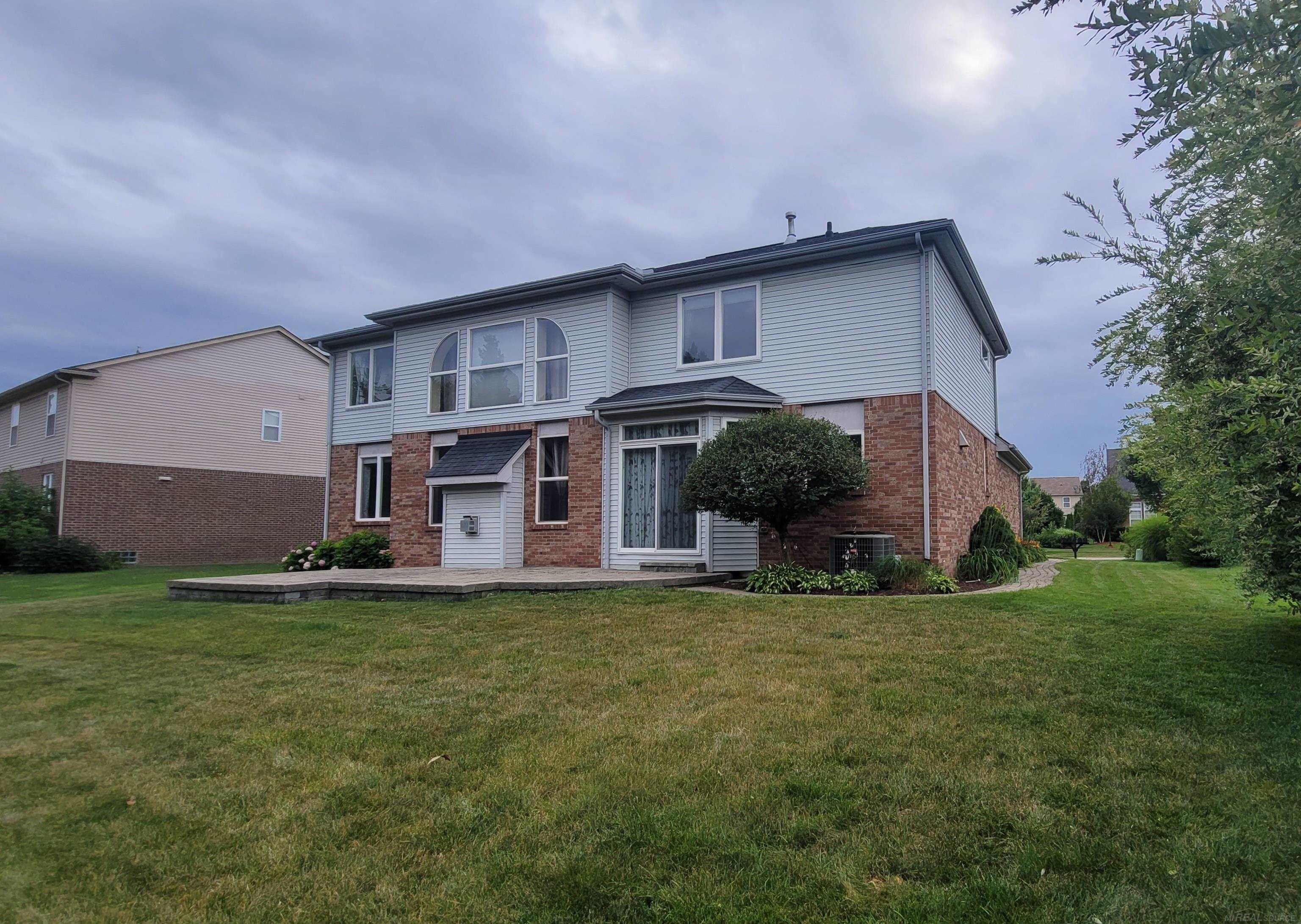 3691 Hogan Circle Rochester, MI 48307 - Photo 3 of 26 50083938-2.JPG