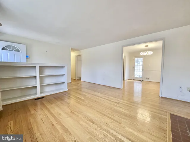 $445,000 | 7400 Pembroke Drive, Clinton, MD 20735