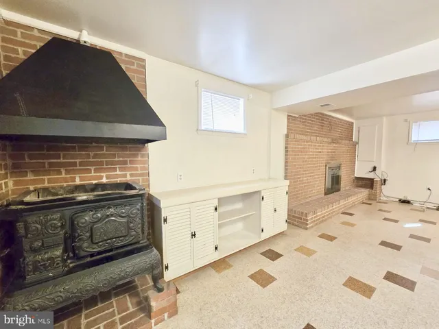 $445,000 | 7400 Pembroke Drive, Clinton, MD 20735