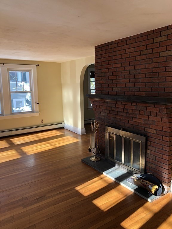 110 Barnard Road Worcester, MA 01605 - Photo 4 of 28 Gallery Image 4