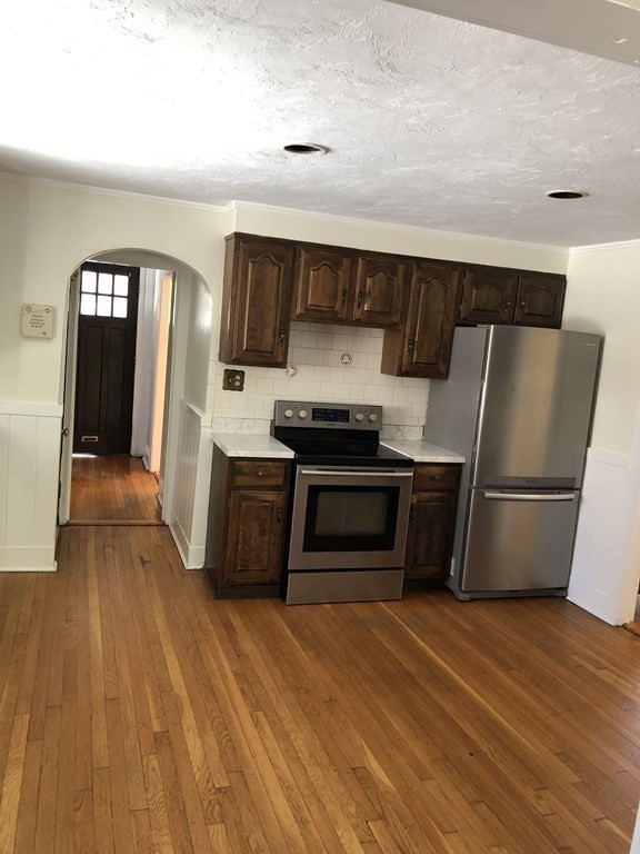 110 Barnard Road Worcester, MA 01605 - Photo 7 of 28 Gallery Image 7