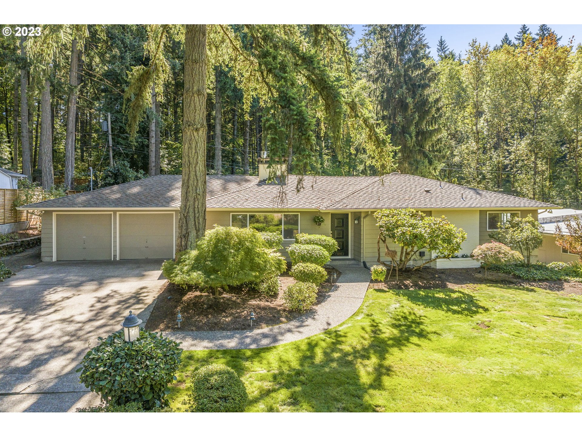14090 Southwest Hargis Road Beaverton, OR 97008 - Photo 1 of 36 Gallery Image 1